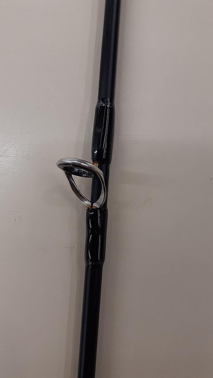 GAMAKATSU Luxxe Coyote S100M Shore Jigging Rod 2pcs 190g Used, Crack, Rust