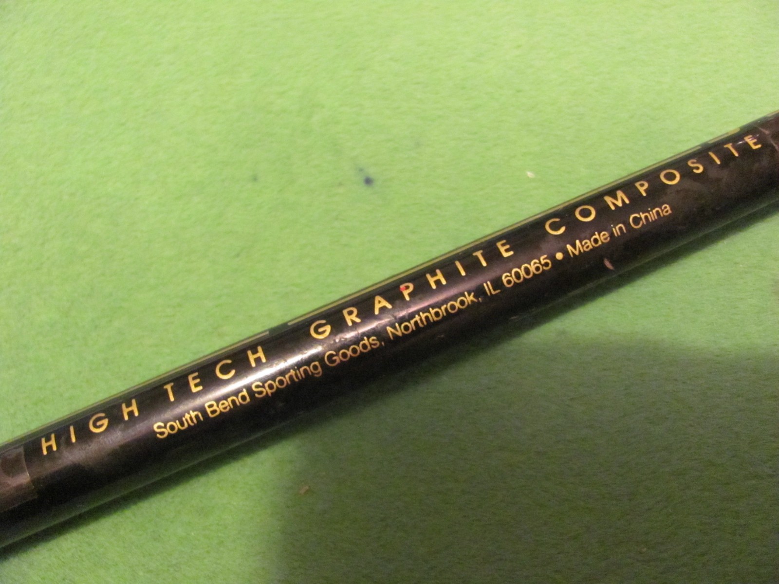 Vintage South Bend Black Beauty 6’ 0″ Medium Heavy Action 1-Piece Casting Rod