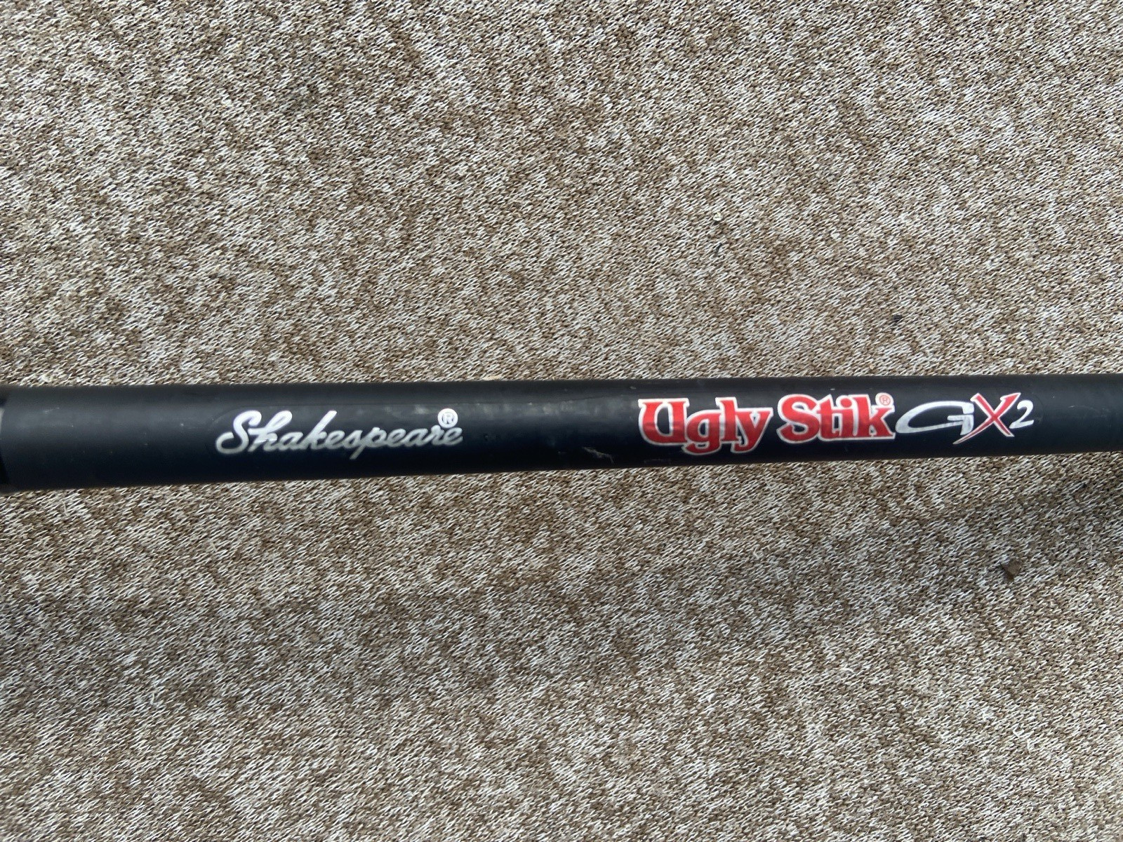 HARDLY USED SHAKESPEARE UGLY STIK GX2 USSP701MH 7 FOOT 1 PIECE SPINNING ROD