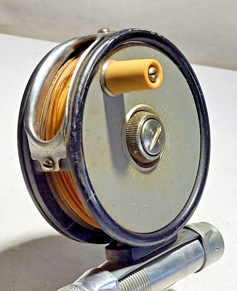 Royal Lancer Custom Built, #RL5-86, 2 Piece 103″ Fiberglass Fly Rod W/Reel, EX