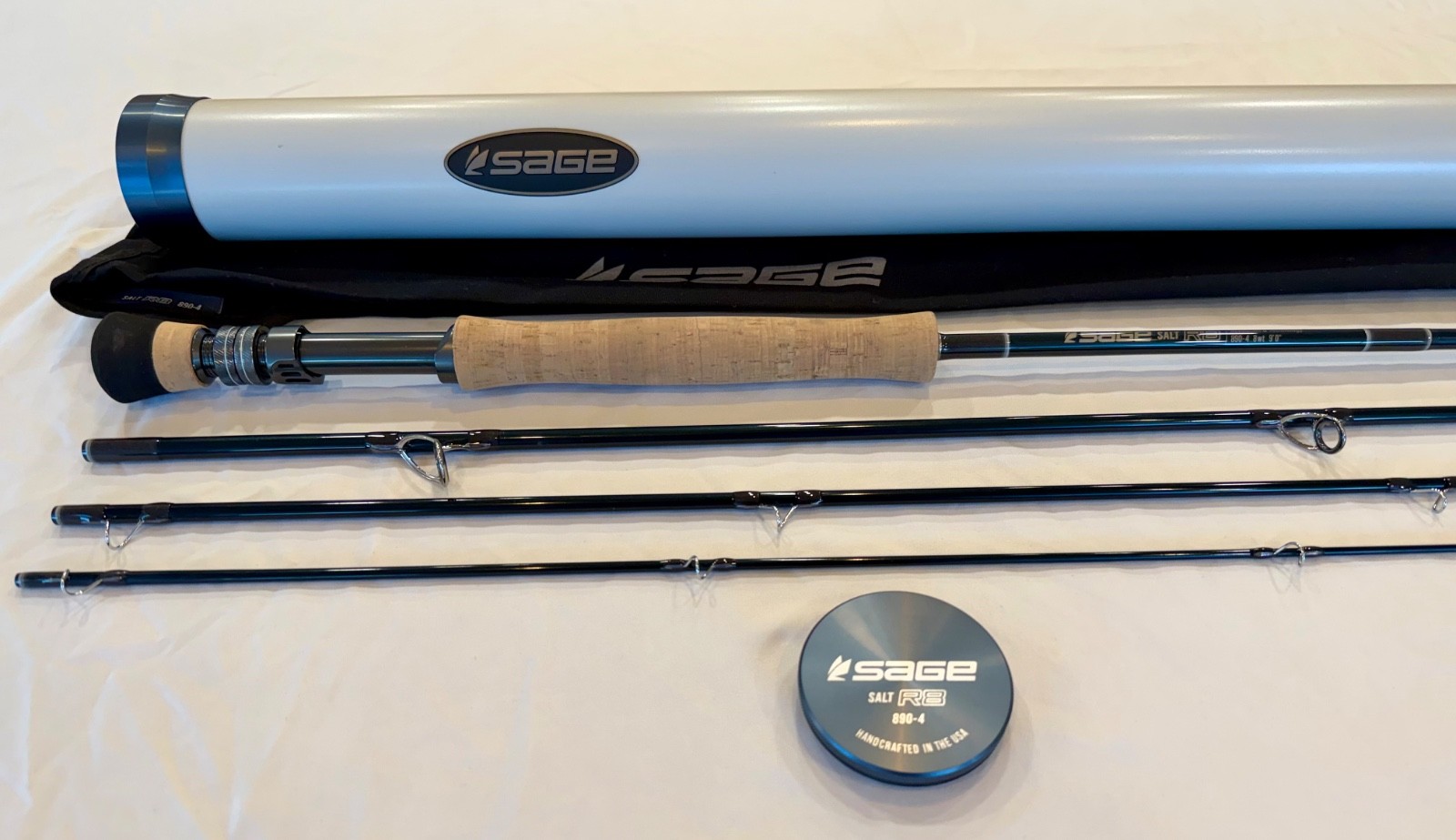 Sage SALT R8 890-4 Fly Rod 9ft 8wt Fast 4pc w/ Tube & Rod Sock