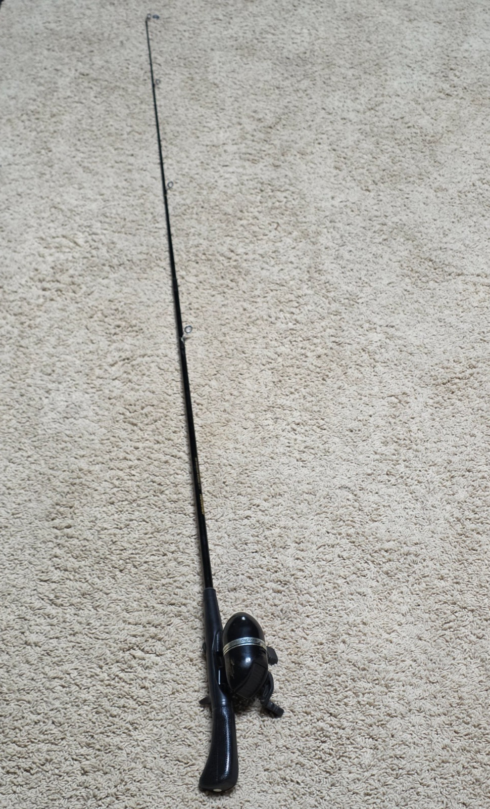 Johnson Crappie Buster 2 Piece 5’6″ Spin Cast Fishing Rod & Reel Combination
