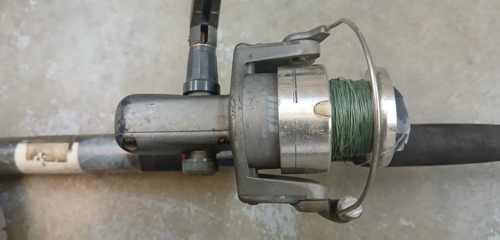 SHAKESPEARE FISHING UGLY STIK GX2+TROPHY STALKER REEL, MINOR RUST (TDY028390)