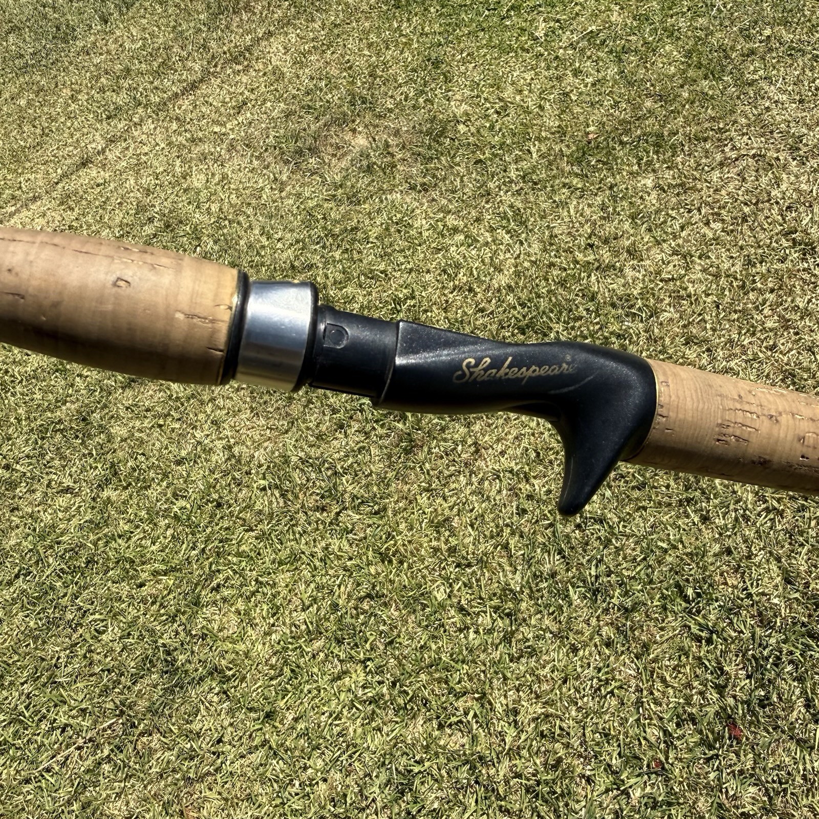 Shakespeare Intrepid Titanium IM7 Graphite CA 3066 6’6 Med/Heavy BaitCasting Rod