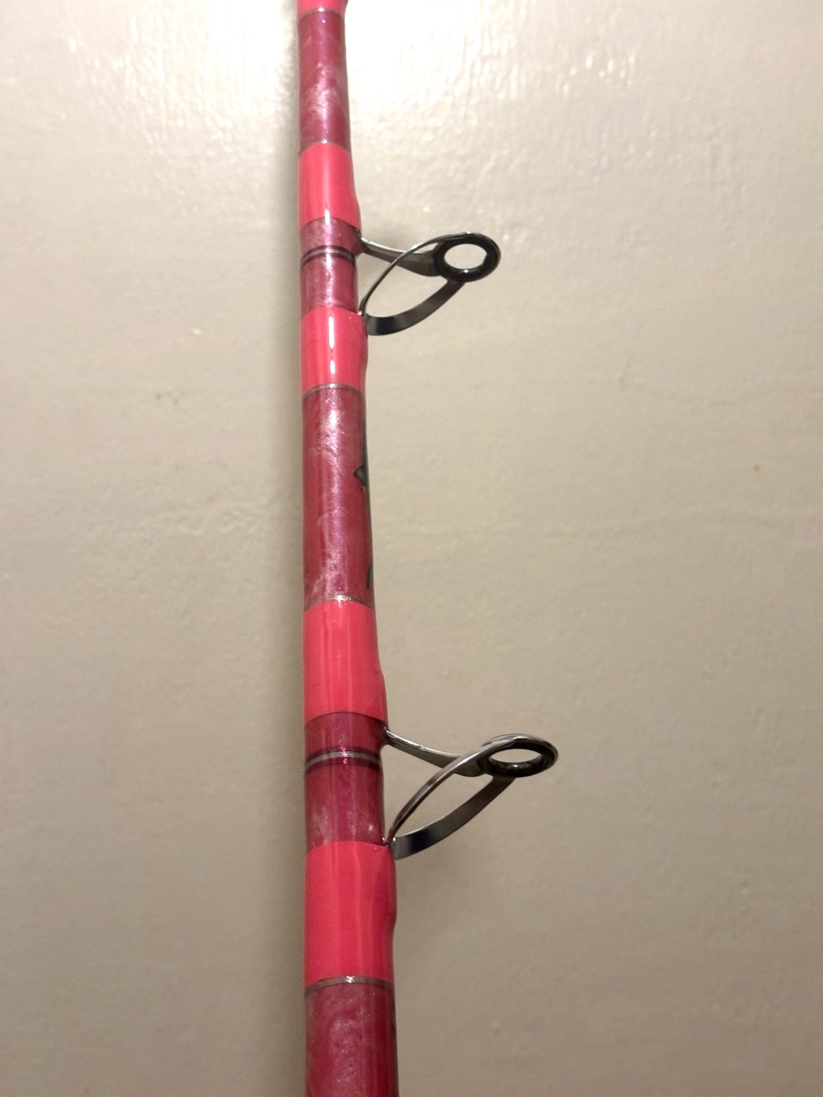 CUSTOM CONVENT SHARK ROD 8’5″ PINK PEARL MARBLE AFTCO 50-100 LB SILVER UB-4