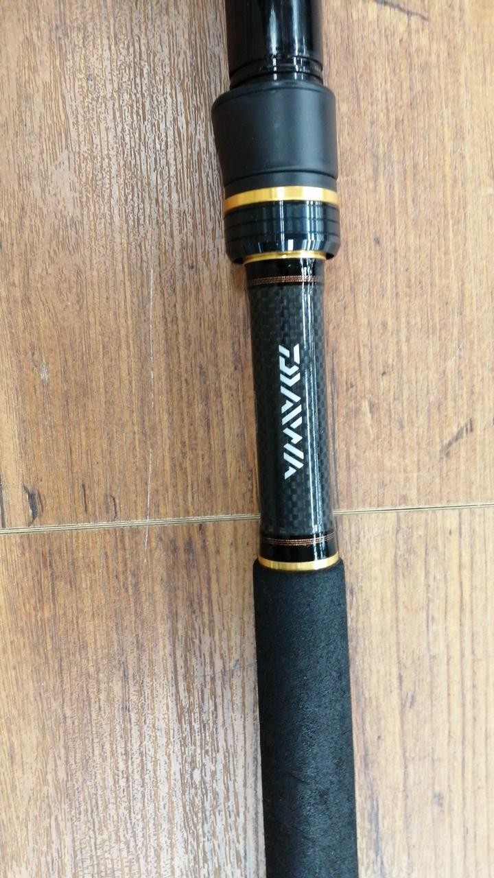 Daiwa LATEO 110MH Seabass Fishing Rod 12-25lb, 2-Piece, 43.3in/110cm