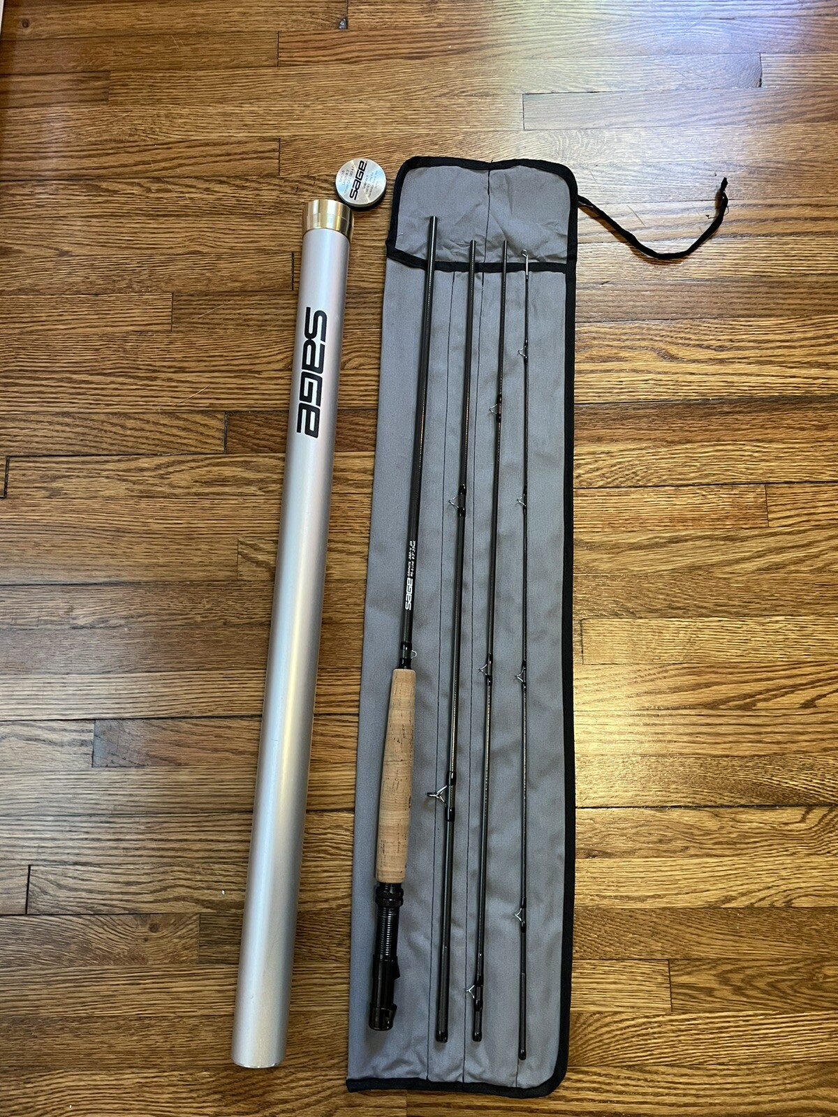 Sage 583-4 DS Graphite III #5-6 Line 8’3” 4-Piece Fly Rod Original Sock & Tube