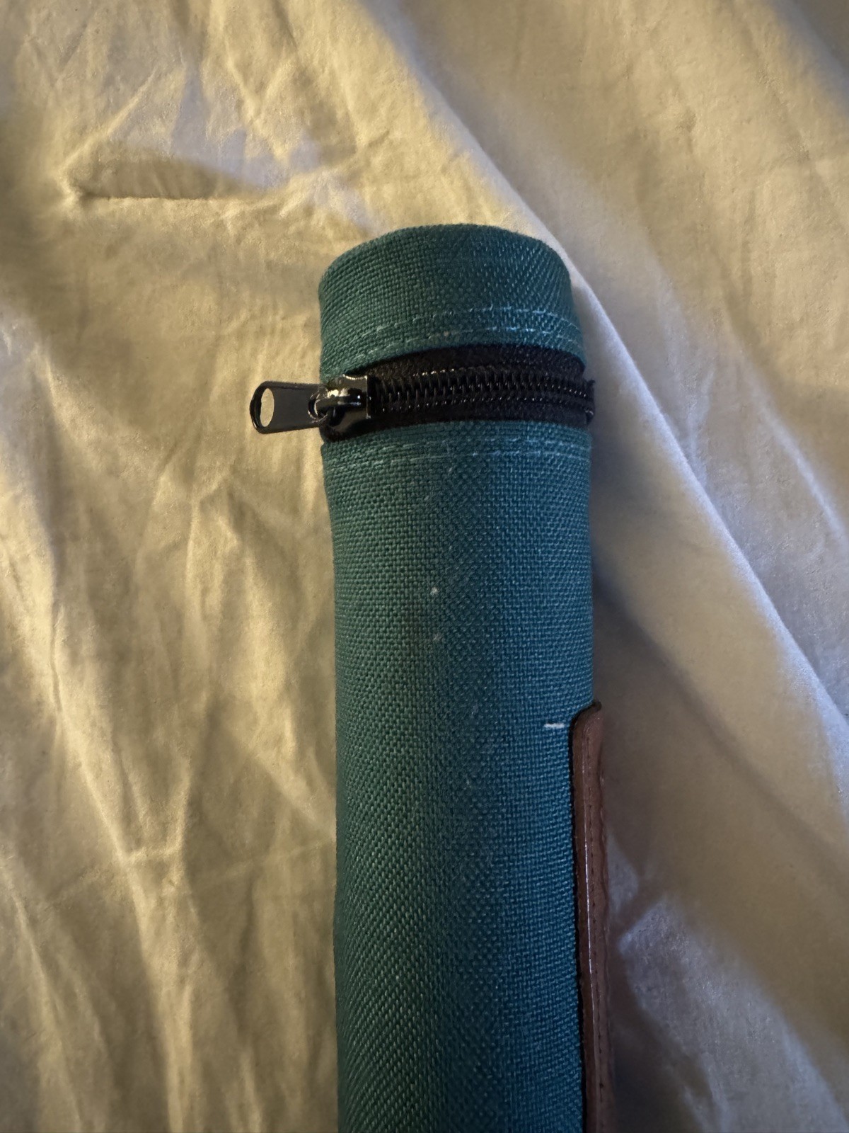 Cabelas Traditional Fish Eagle 9ft 2 Piece 8 WT Fly Rod With Case