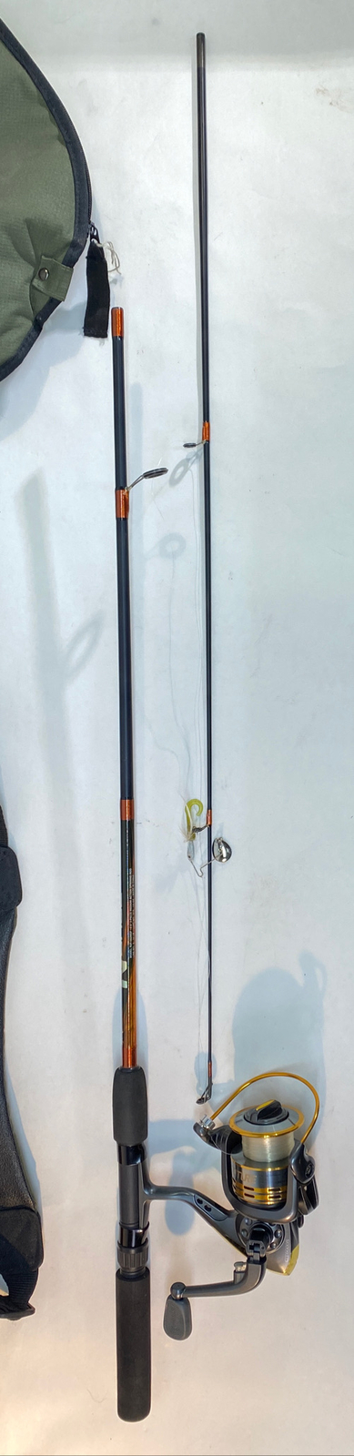 NGage South Bend Fishing Gear R2F-562MSP 5 1/2′ Casting Rod W/ Reel & Hard Case
