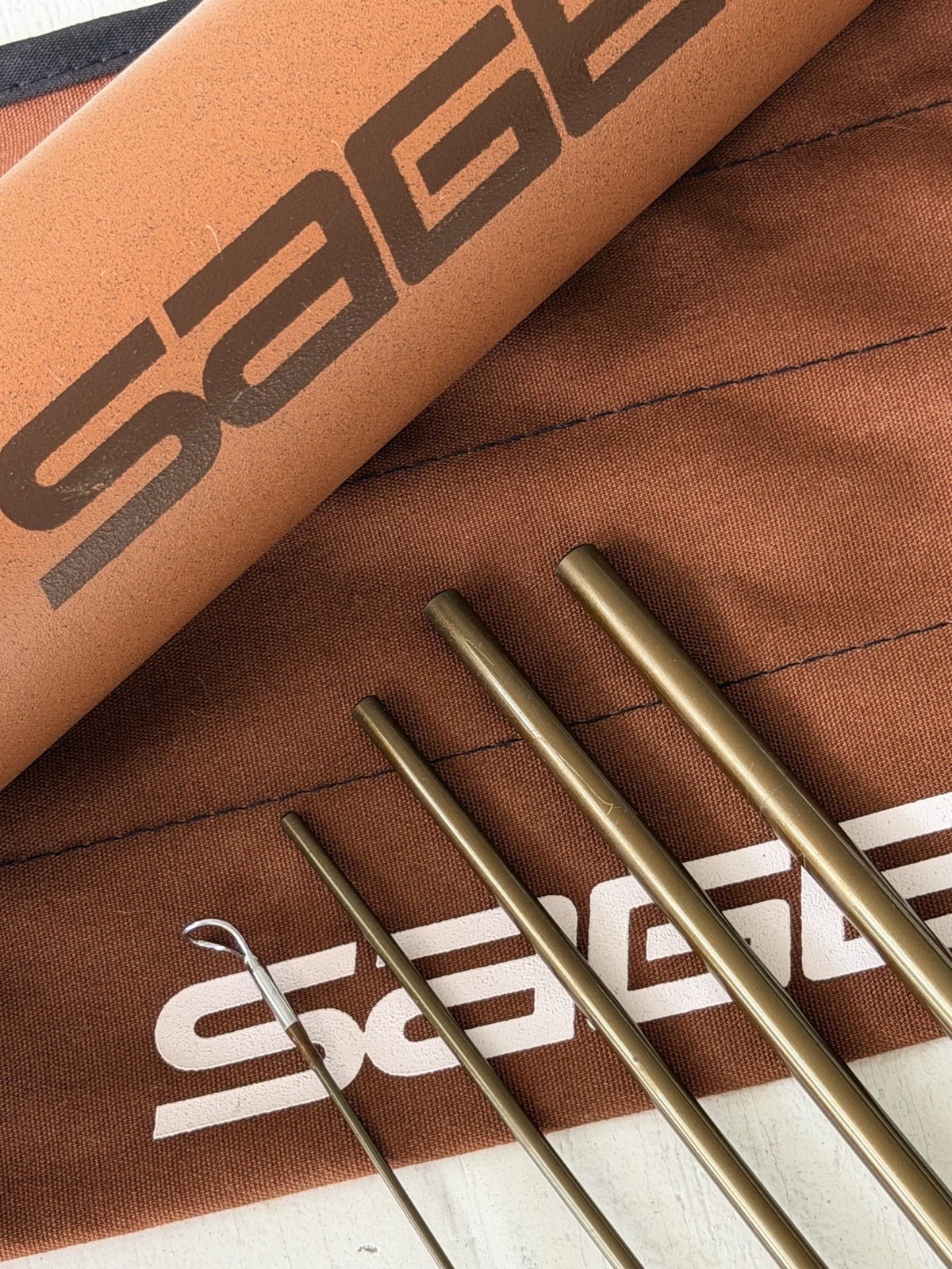 **BEAUTIFUL** 🔥*RARE* SAGE SLT 5wt 9’ft🔥~5Pc RARE TRAVEL ROD~🔥