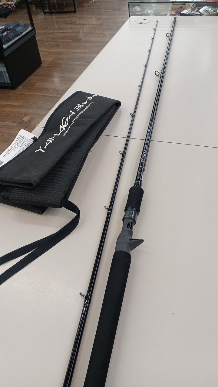 Yamaga Blanks Early105 ERY-105MMH/B Seabass Fishing Rod 10.5ft, 189g, Used