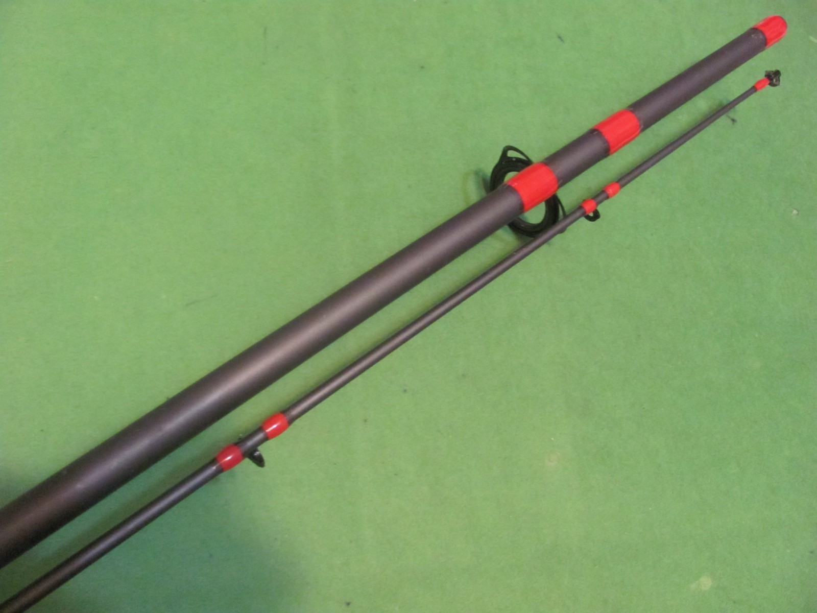 Tsunami RIGGED N READY 9′ 0″ Medium Heavy Action 2-Piece Spinning Surf Rod.