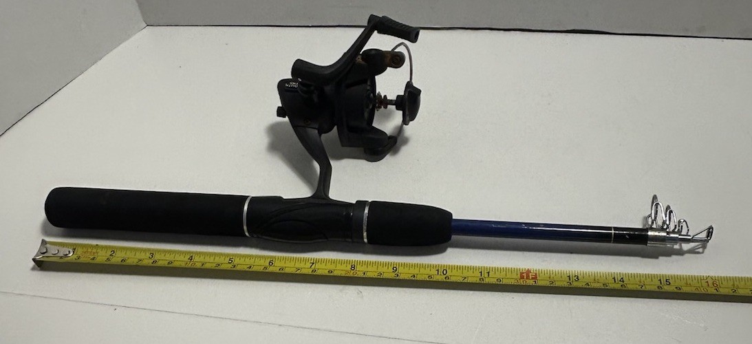 South Bend Proton Telescopic Spinning Fishing med Rod Blue With Black Handle