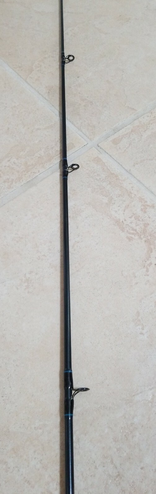 (#34) Bass Pro Shops Pro Comp II PC2-70MT Med. Action 7′ 8-17 lbs. Line