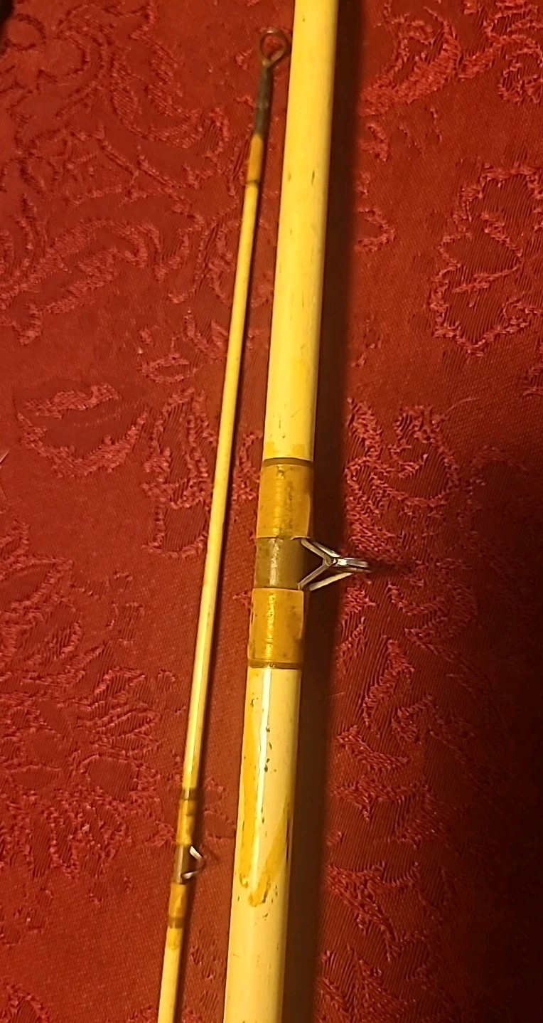 Vintage Heddon Vicount Custom Rod 2 Pcs #8007-8 1/2 Feet w JOHNSON #80 Reel