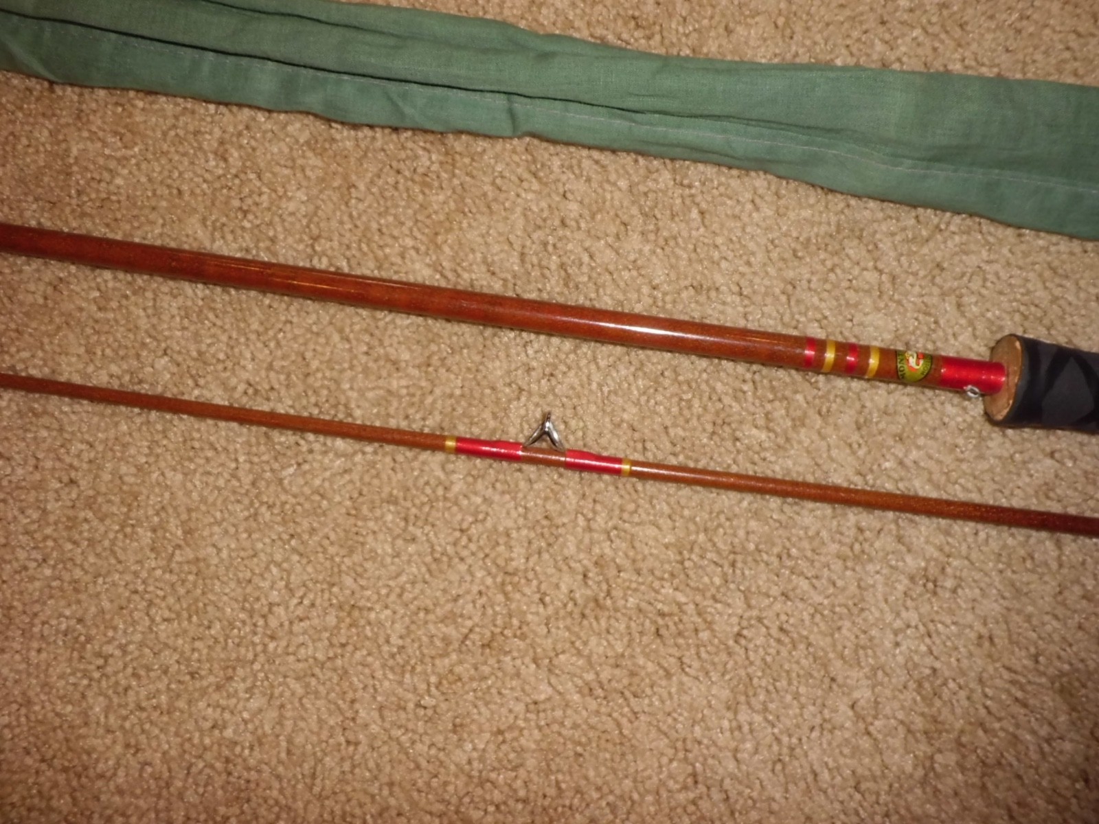 Vintage MONTAGUE Holloglass Spinning 7 Rod made in USA