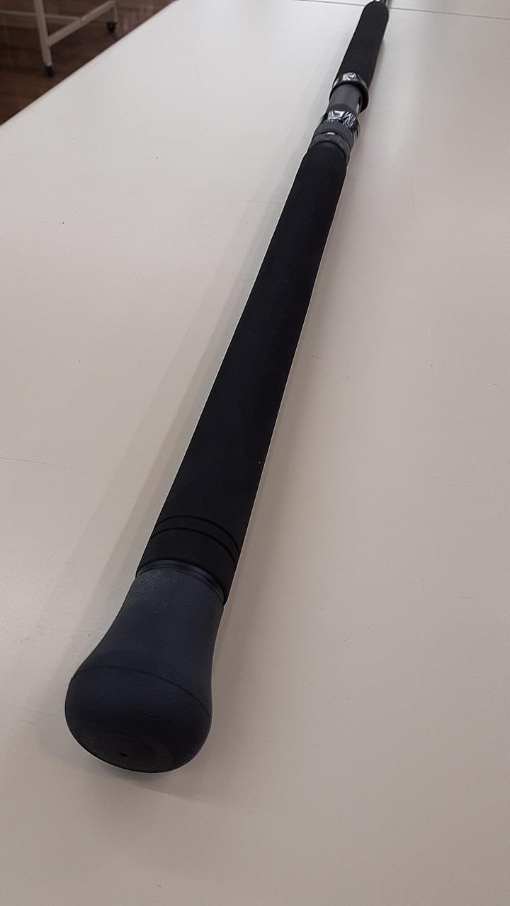 APIA GRANDAGE XD 106SPI Shore Jigging Rod 10ft 6in, 335g, Excellent Condition