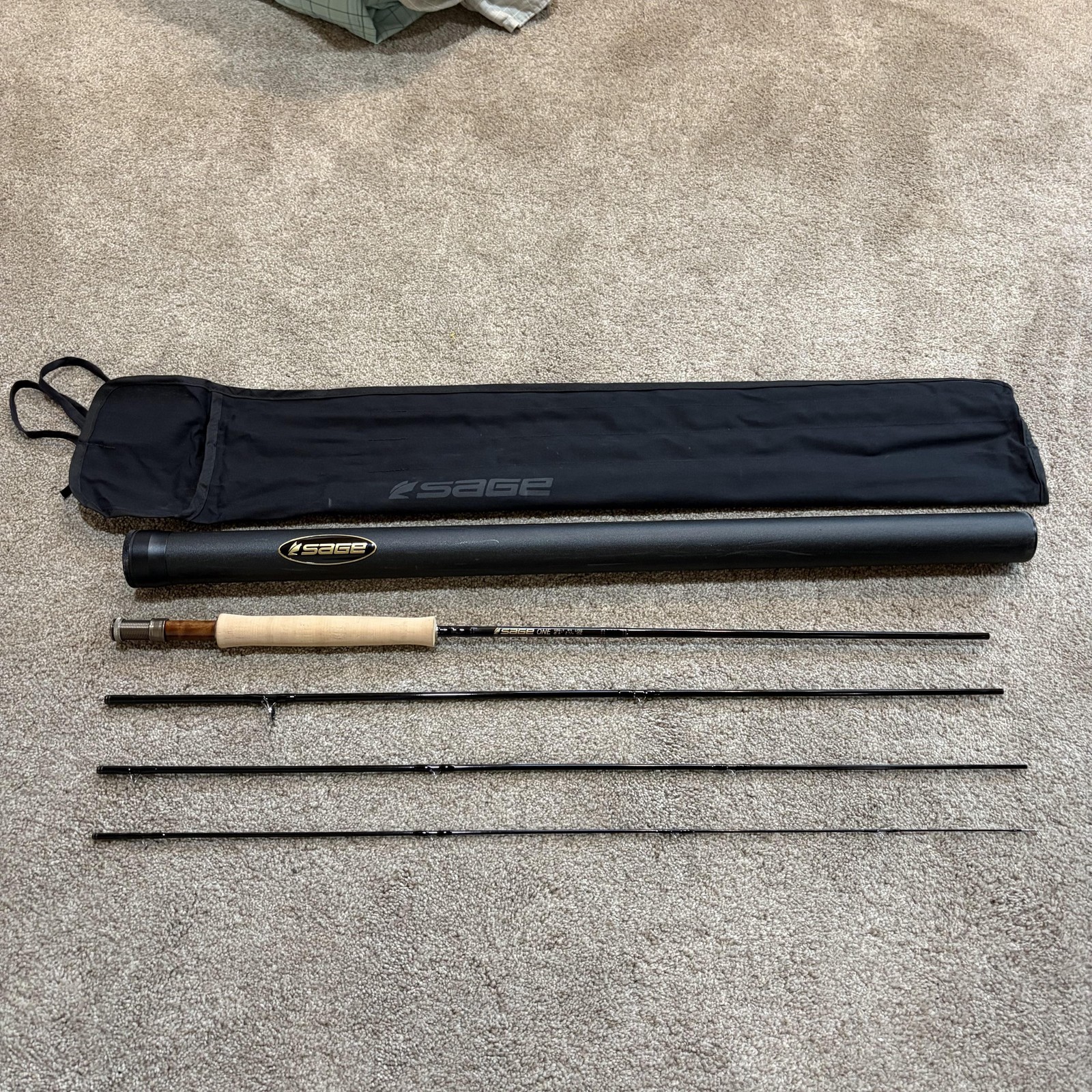 Sage ONE 486-4 Fly Rod 8’6 4wt 4 Piece Black Konnetic Graphite Tube Sock
