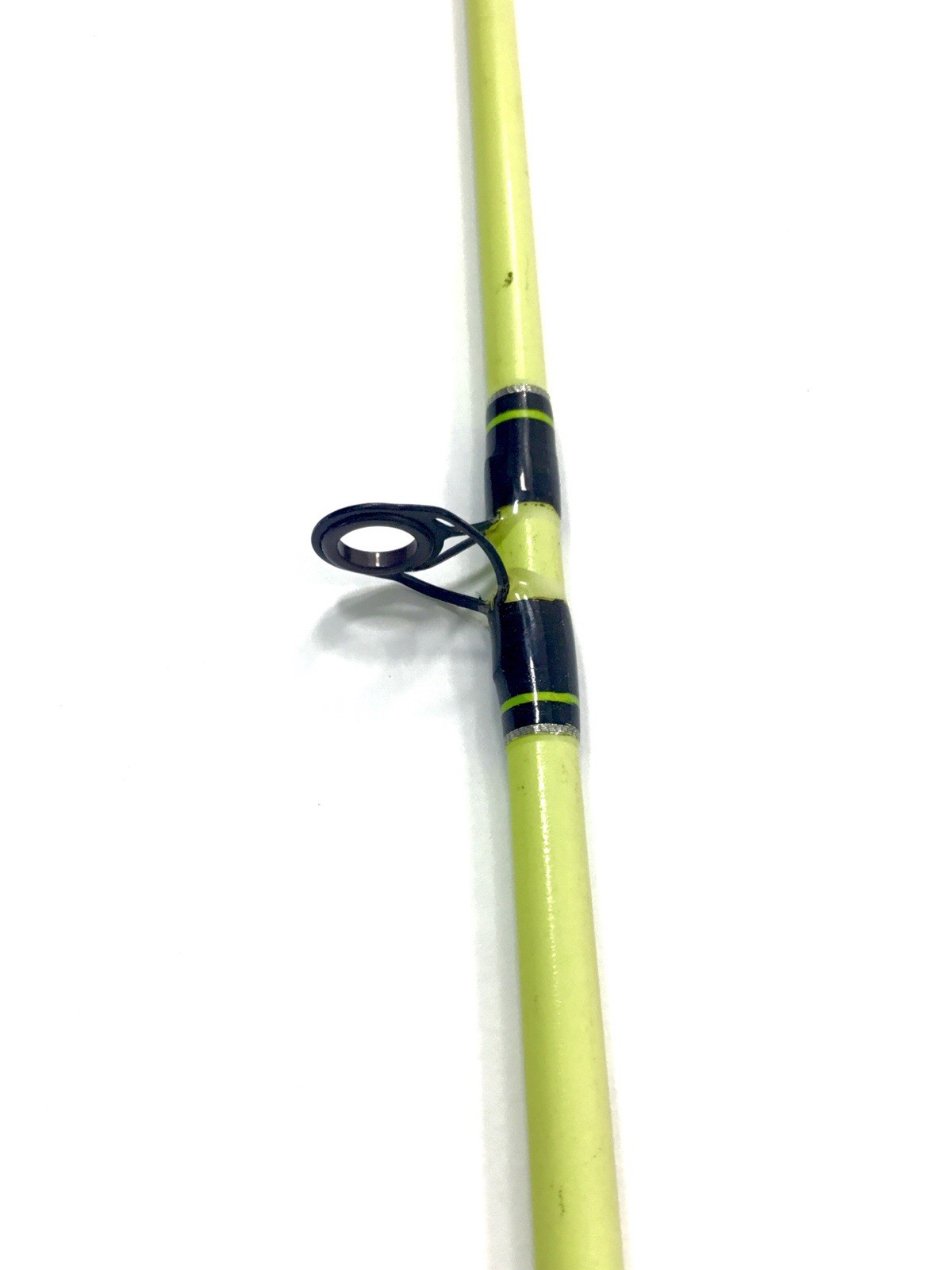 Bass Pro Shops CB100080MH Cat Buster 10′ 2 Pc. Surf Spinning Fishing Rod CLEAN