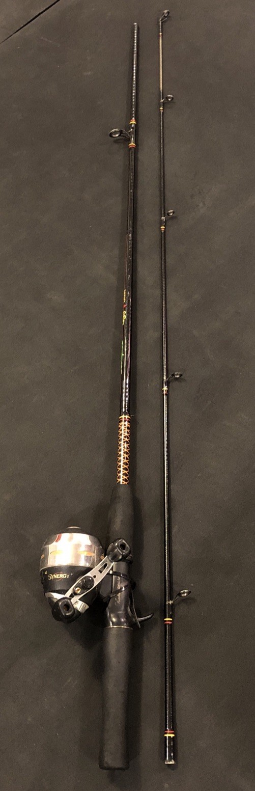Ugly Stik Graphite Core Shakespeare SCL 1100 6’0 Rod NOS 2 Piece with Reel