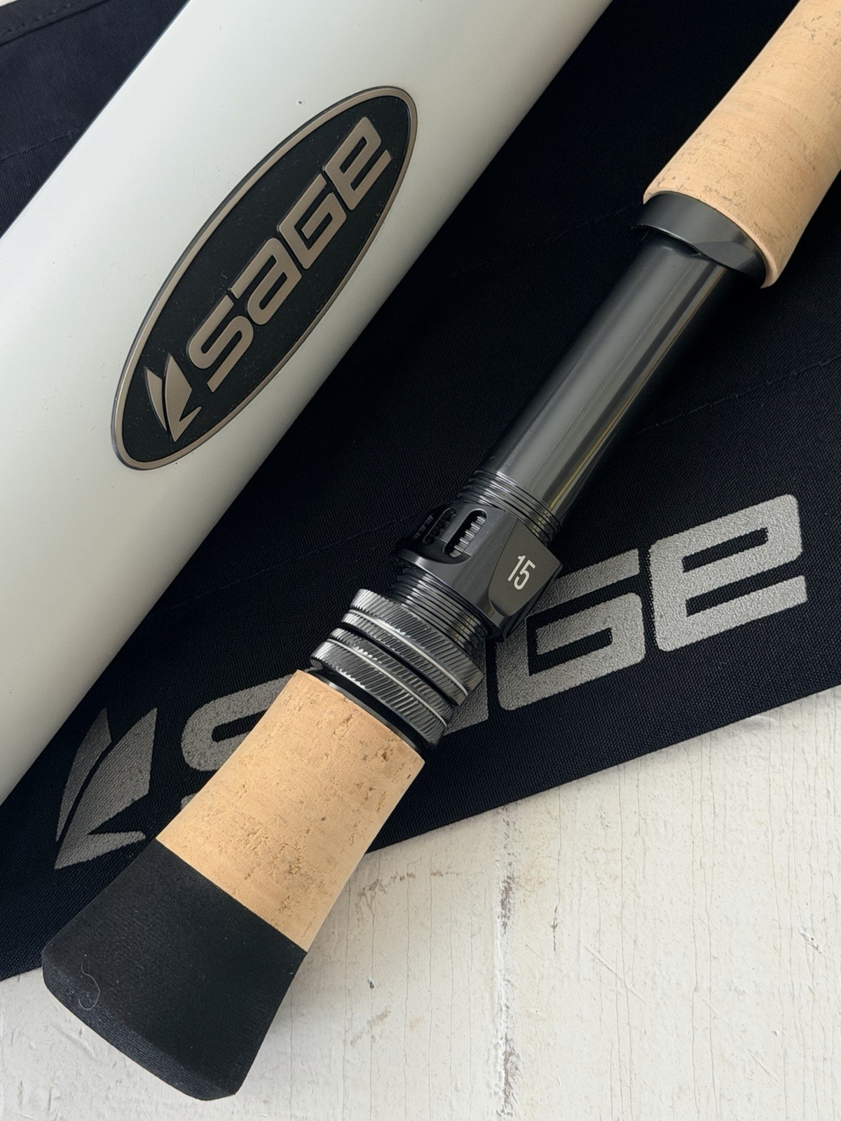 **BEAUTIFUL** 🔥 SAGE R8 SALT 15wt. 8’6”in~4Pc FlyRod!! 🔥~LEGENDARY~🔥