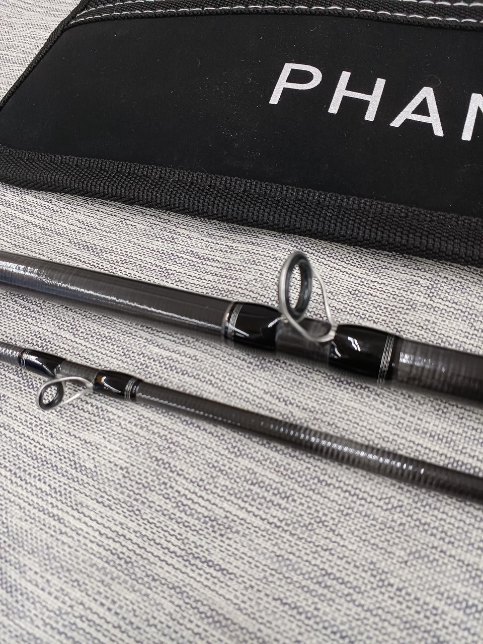 Daiwa Phantom Liberalist 8’0″ Bass Fishing Rod 3-Piece, Medium Power