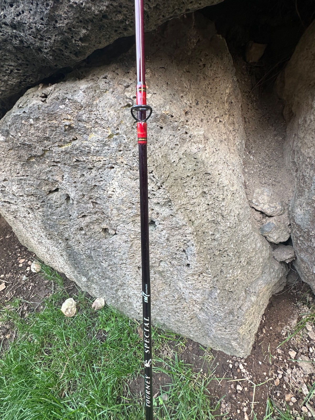 Bass Pro Shops IM7 Graphite Casting Fishing Rod 5′ 6″ 1 Piece Tourney Special