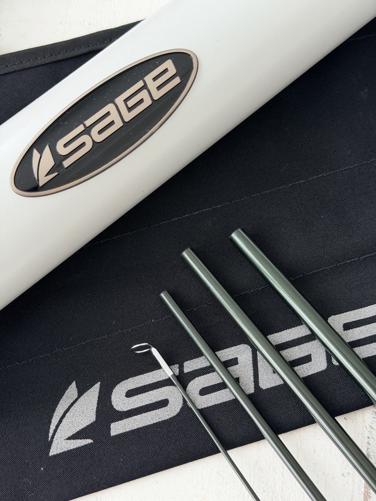 **BEAUTIFUL** 🔥 SAGE R8 Core 8wt. 9’ft~4Pc FlyRod!! 🔥~LEGENDARY~🔥
