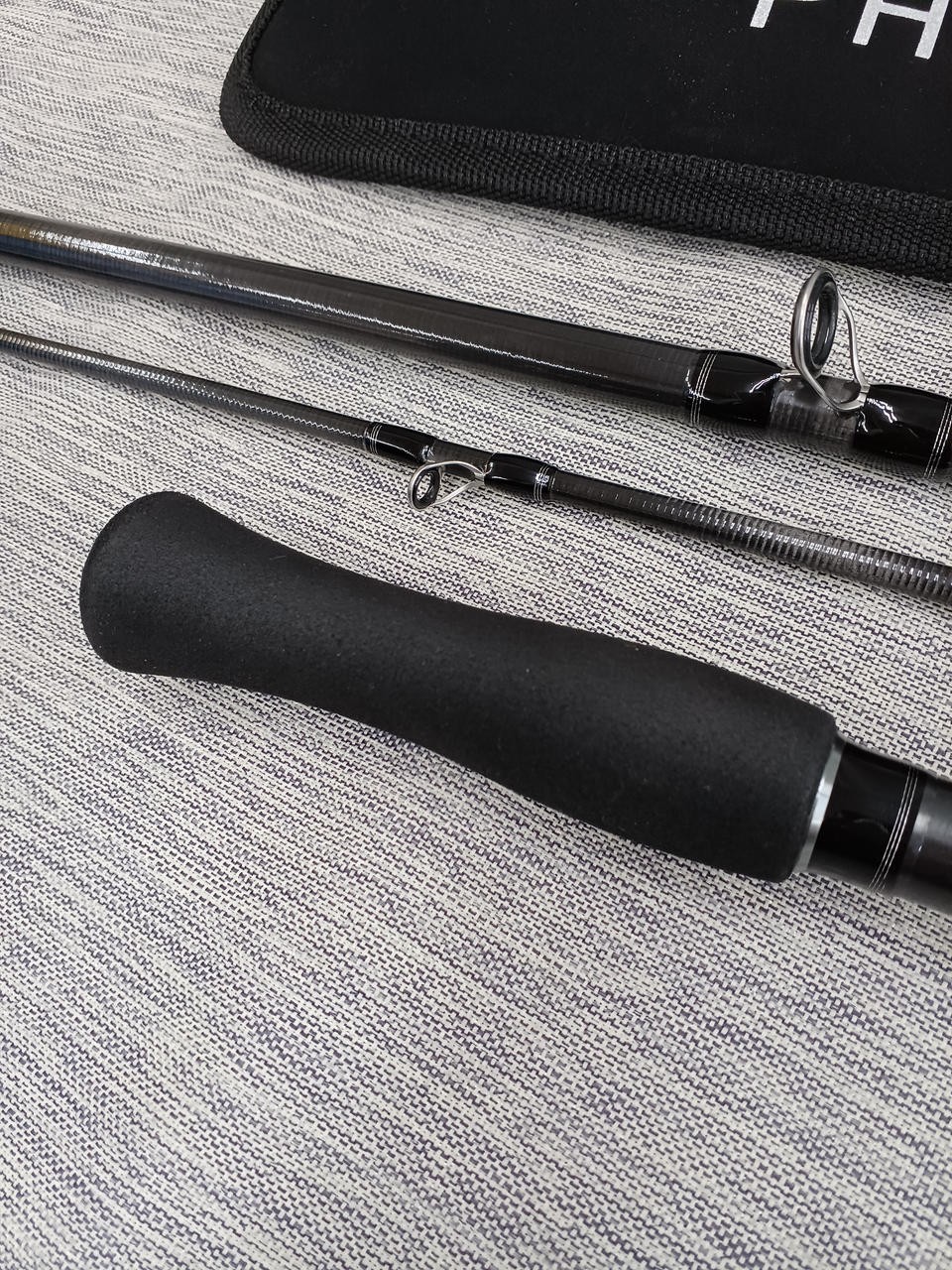 Daiwa Phantom Liberalist 8’0″ Bass Fishing Rod 3-Piece, Medium Power