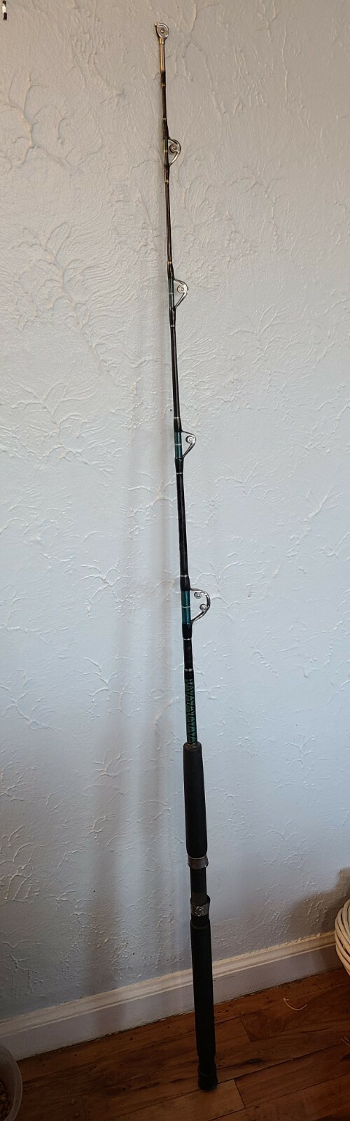 Shakespeare Tidewater – BTW56AR 5′ 6″ 40-80Lb – All Roller 1 Piece Fishing Rod