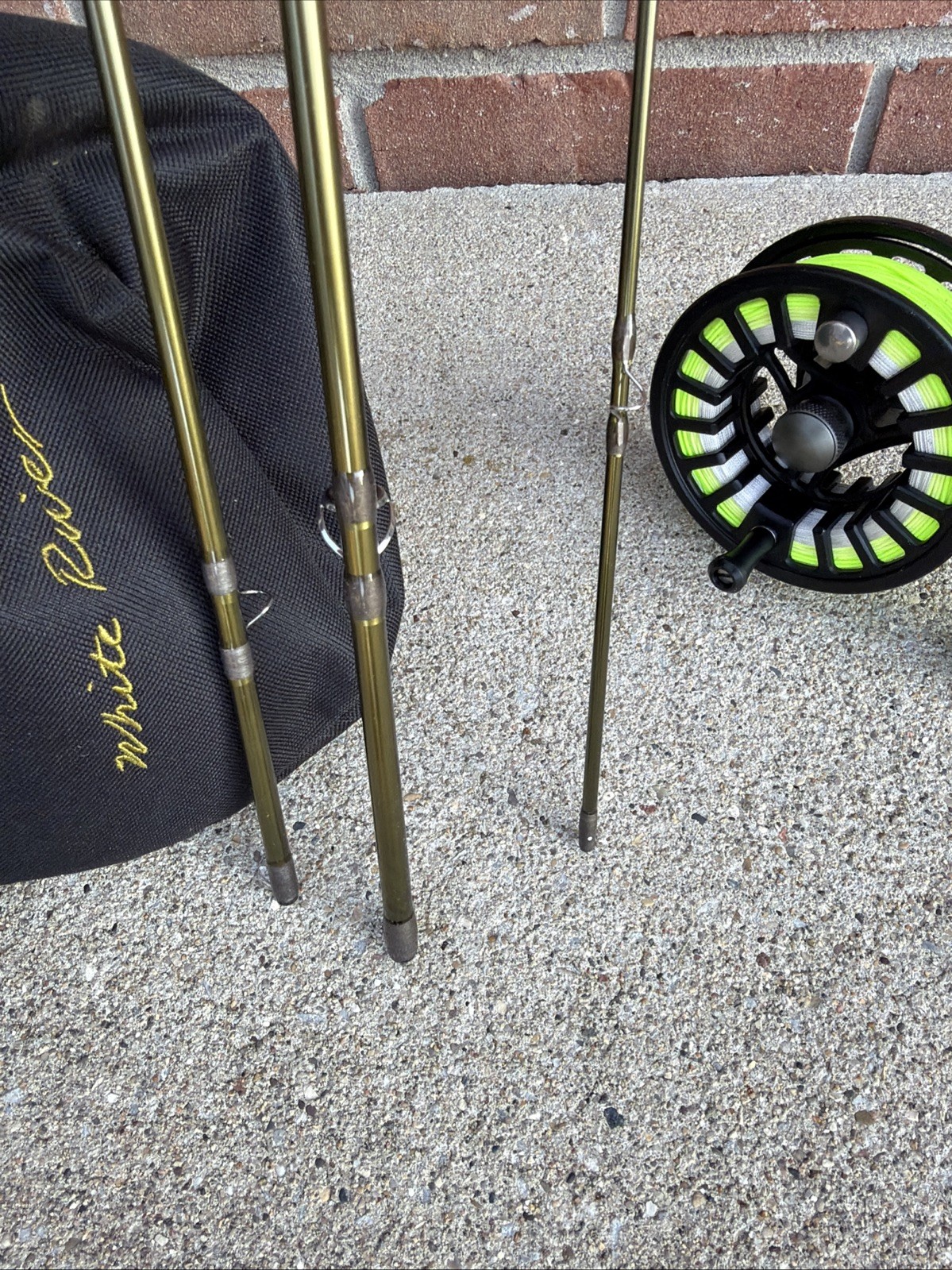 White River Fly Rod Synch 9-0 / 8 Wt/4pc With 7/8 Reel Line Case Never Used