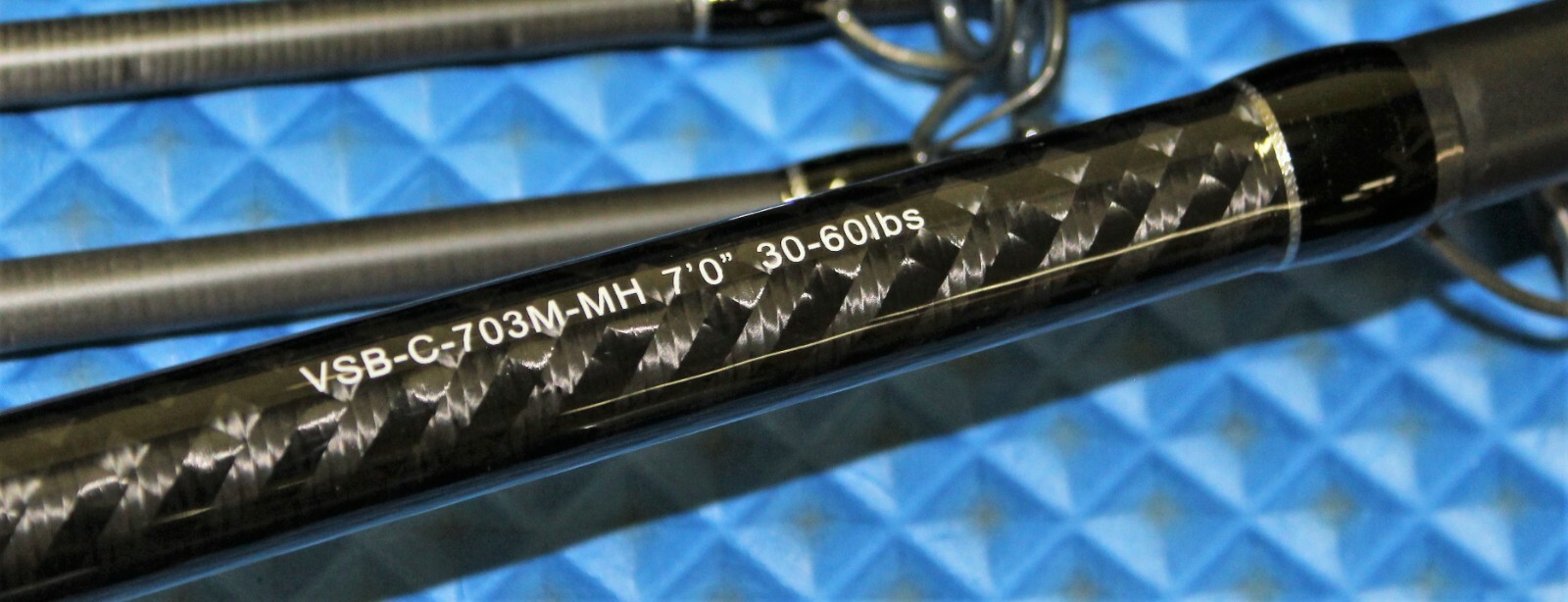Okuma Voyager Signature Boat Rod 7′ 0″ 3-Pc W/Soft Case 2 Rod Tips VSB-C-703M-MH
