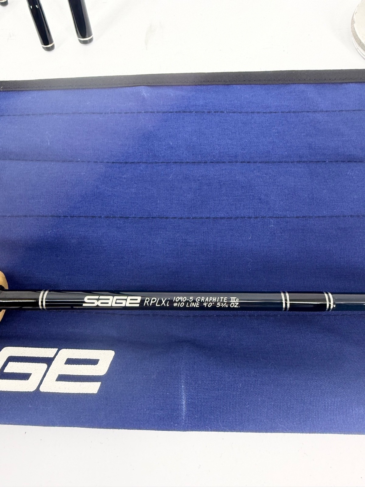 Sage Graphite III RPLXi1090-5 9’ 10wt Fly Rod w/ Tube & Sock
