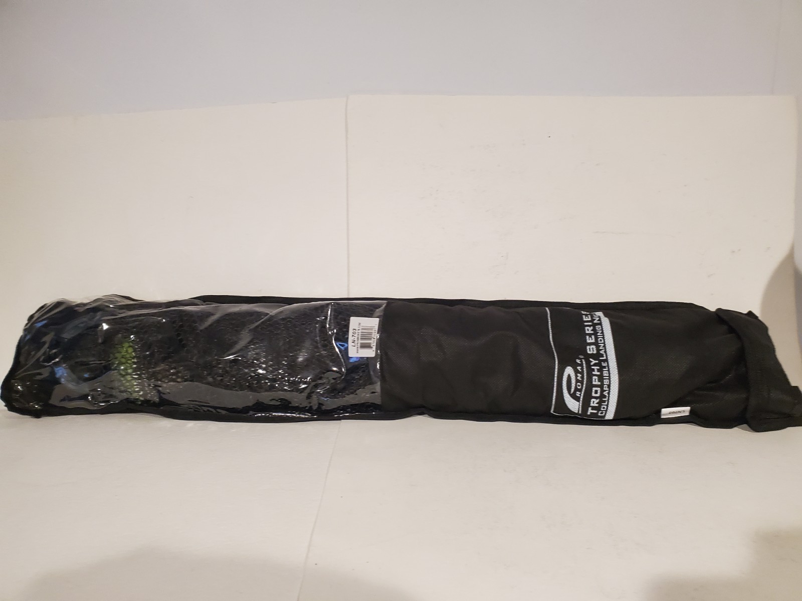 PROMAR TROPHY SERIES COLLAPSIBLE LANDING NET 24″ FRAME LN-703 WITH BAG