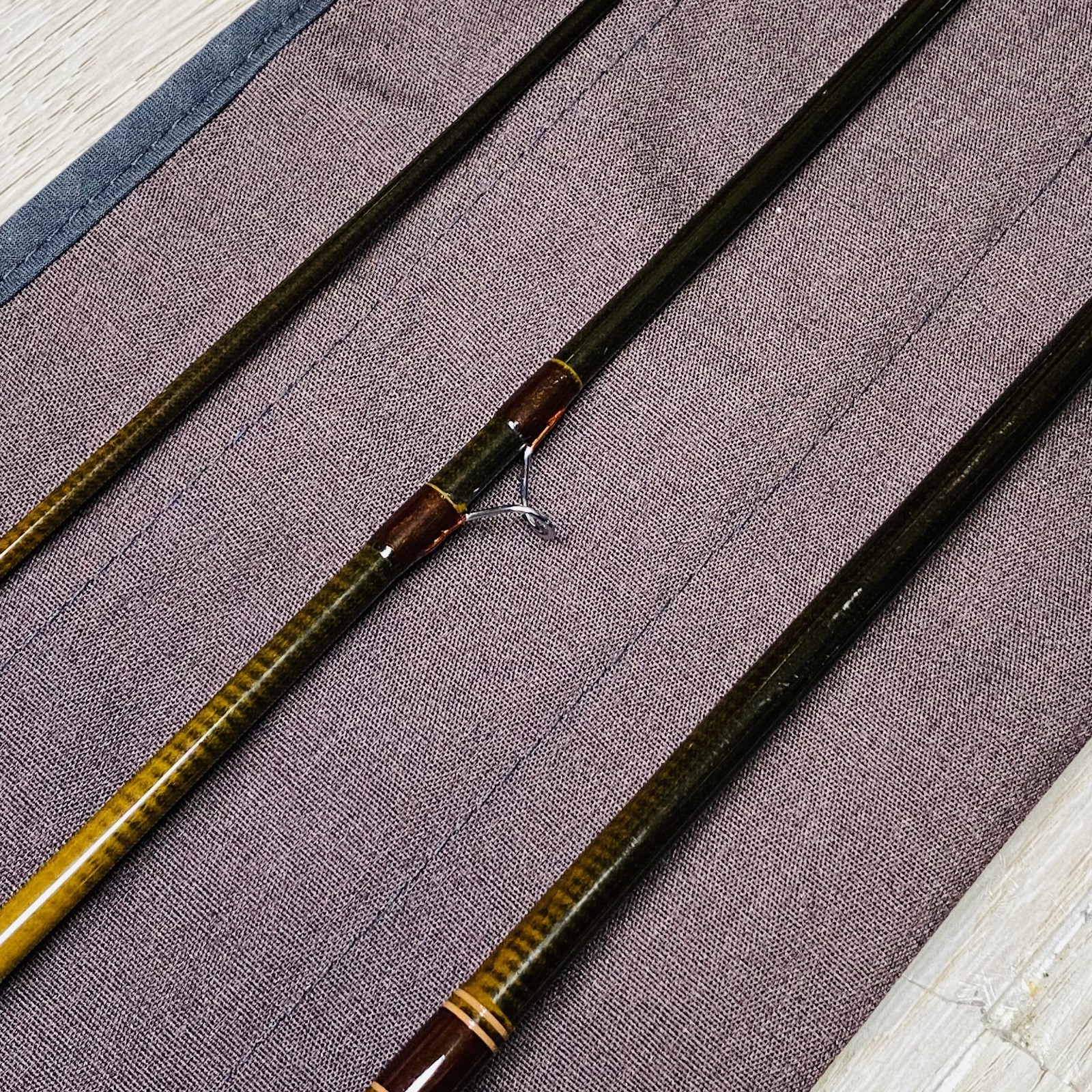 Sage Graphite III 890-3 RPLX 8wt 9’0″ Fly fishing rod w/Sock