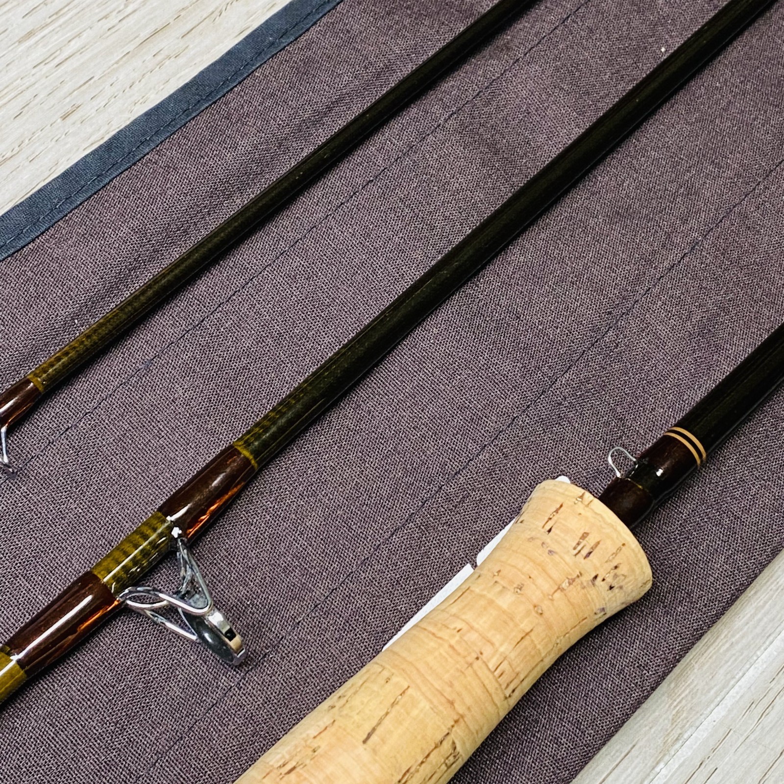Sage Graphite III 890-3 RPLX 8wt 9’0″ Fly fishing rod w/Sock