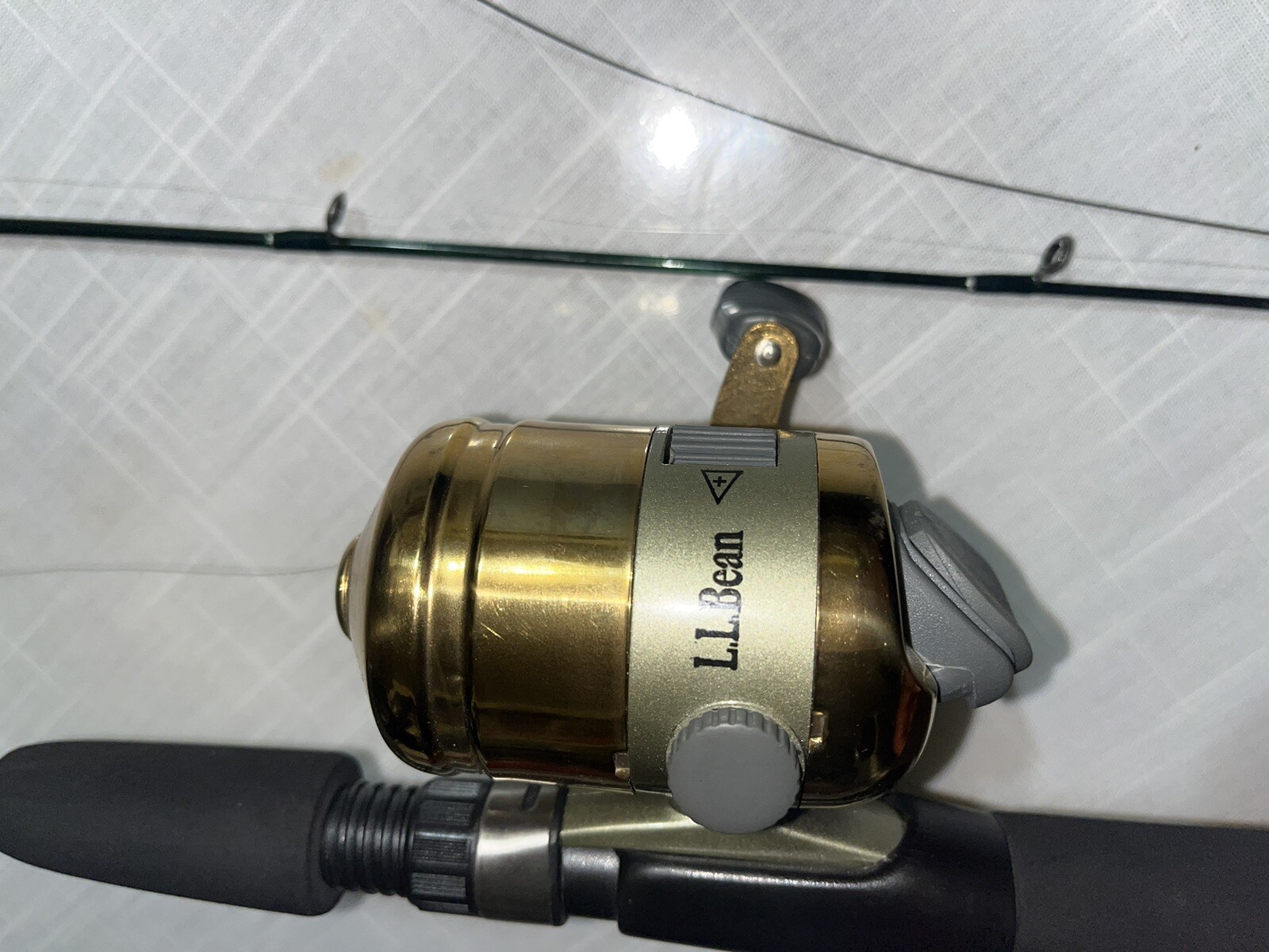 LL Bean Spin Series 5” 6-10 Lb Test With Case