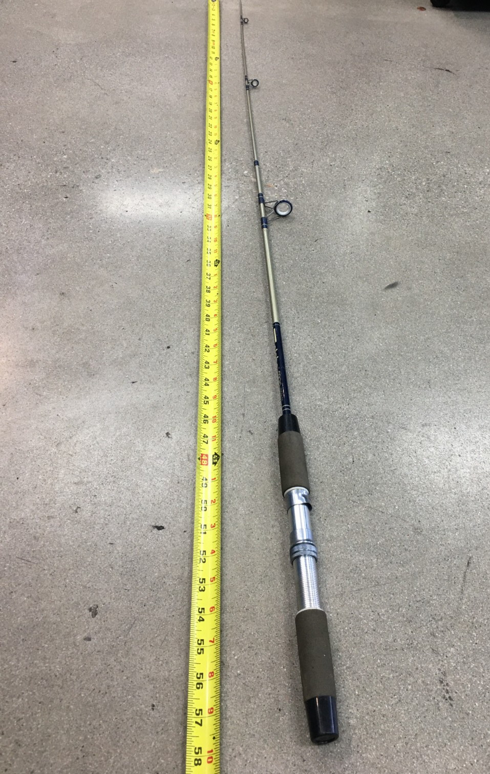 Shakespeare, Alpha SP1310, Spinning Rod 5 Foot Medium Action L Fishing Rod KOREA