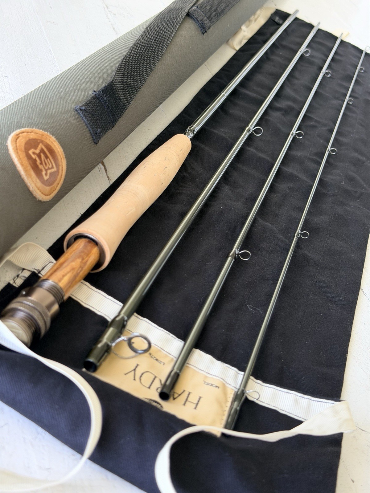 **BEAUTIFUL** 🔥HARDY ZENITH 4wt 10’ft~4pc Fly Rod!! 🔥~LEGENDARY~🔥