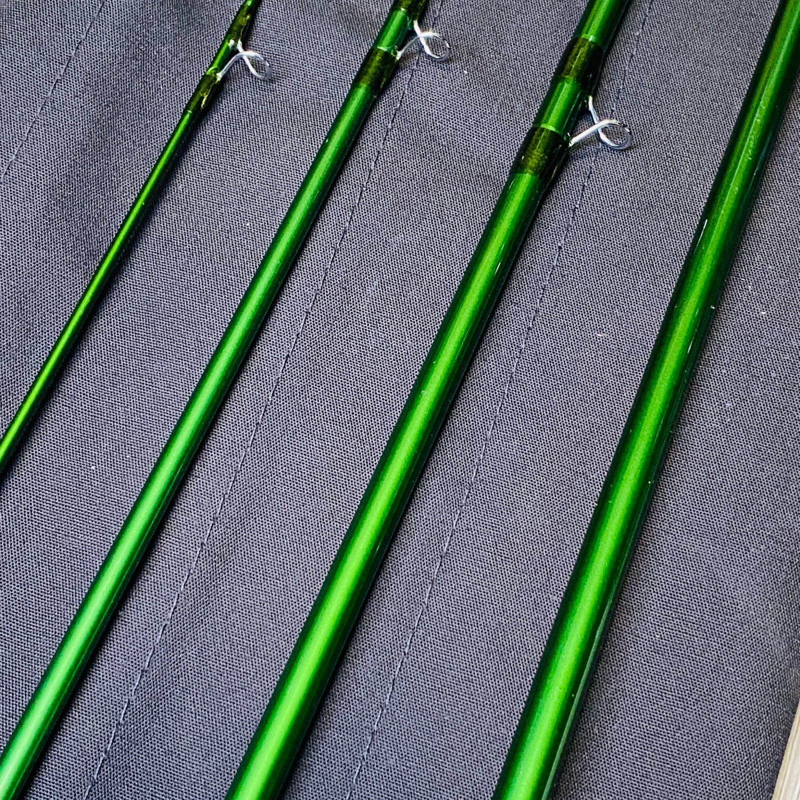 [Beautiful] Sage Accel 6126-4 6WT 12’6″ Fly fishing rod w/Tube Socks