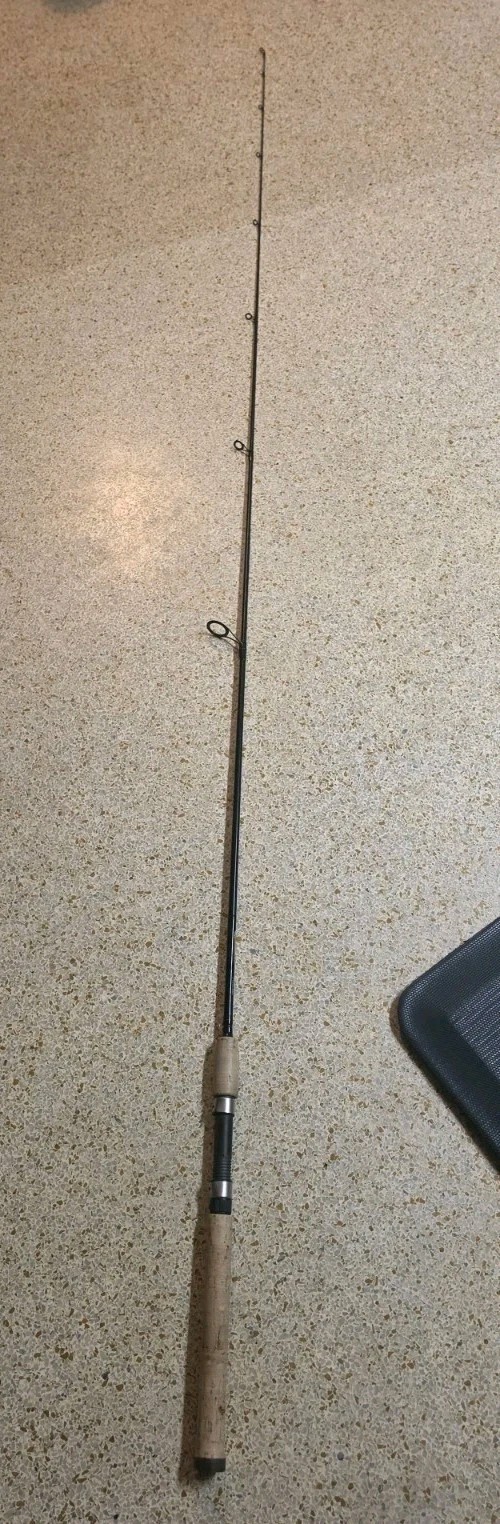 St. Croix Triumph TSR76MLF Spinning Rod (BAD GUIDE) 7’6″