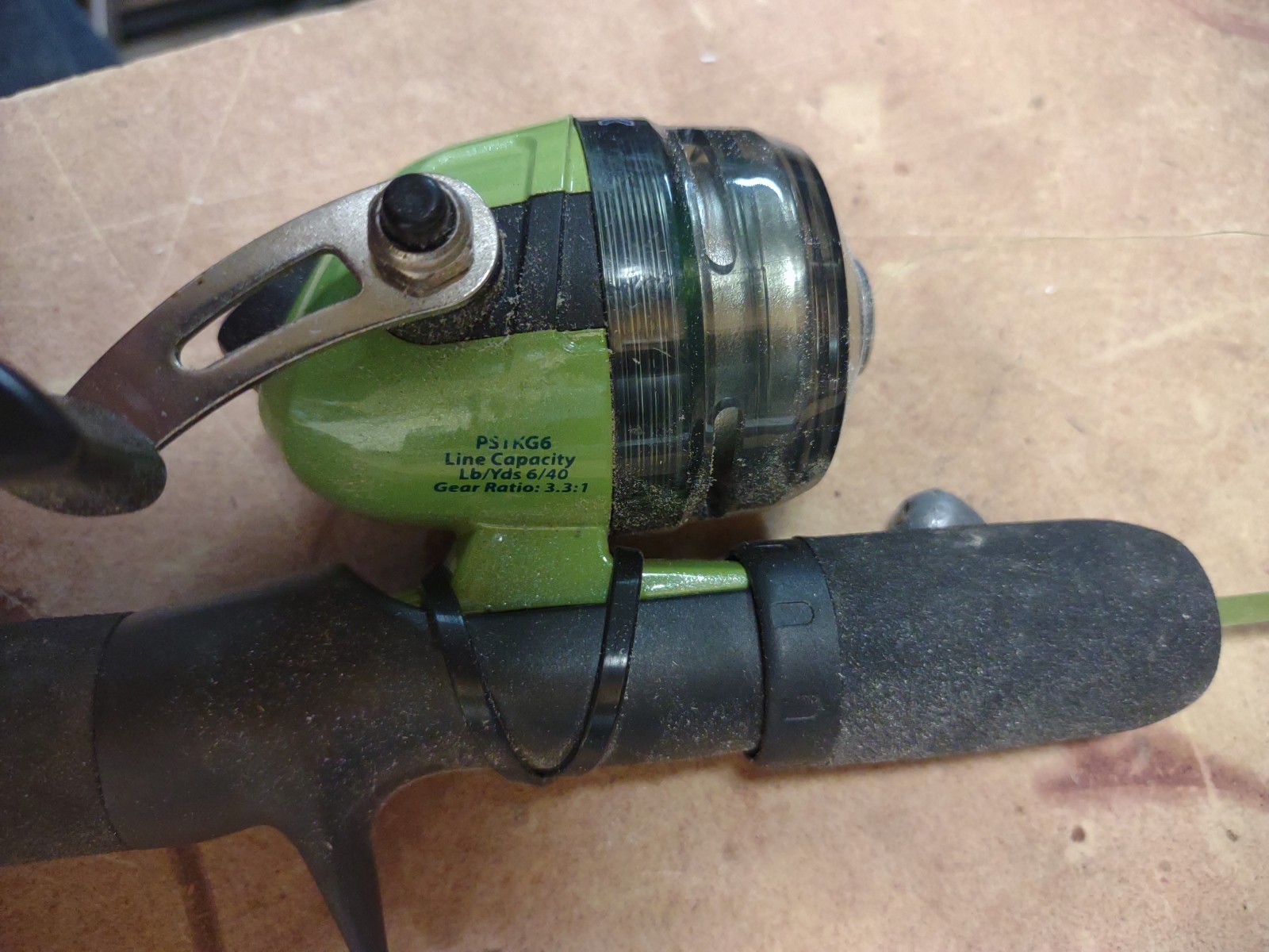 Shakespeare Pitchin Stick 30″ With Reel Action: Ultra Light 2091