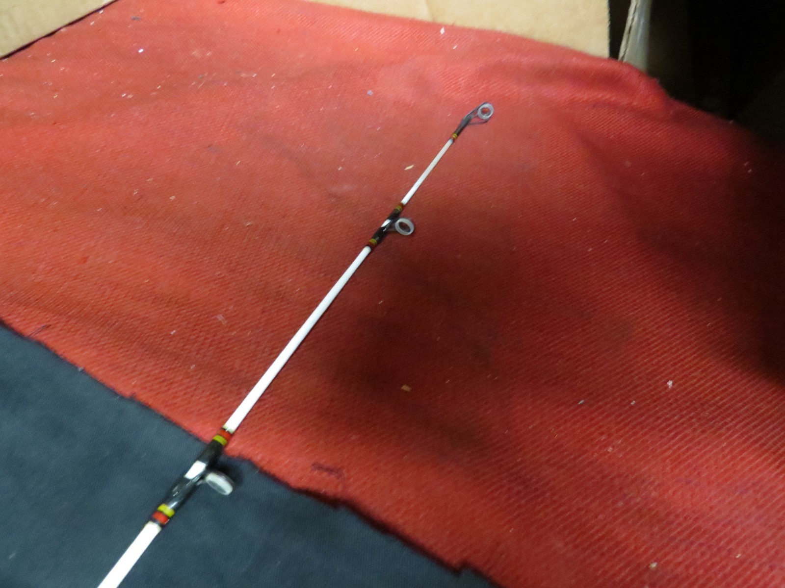 SHAKESPEARE CATFISH 7′ UGLY STICK SPINNING ROD One Piece, Very Nice!