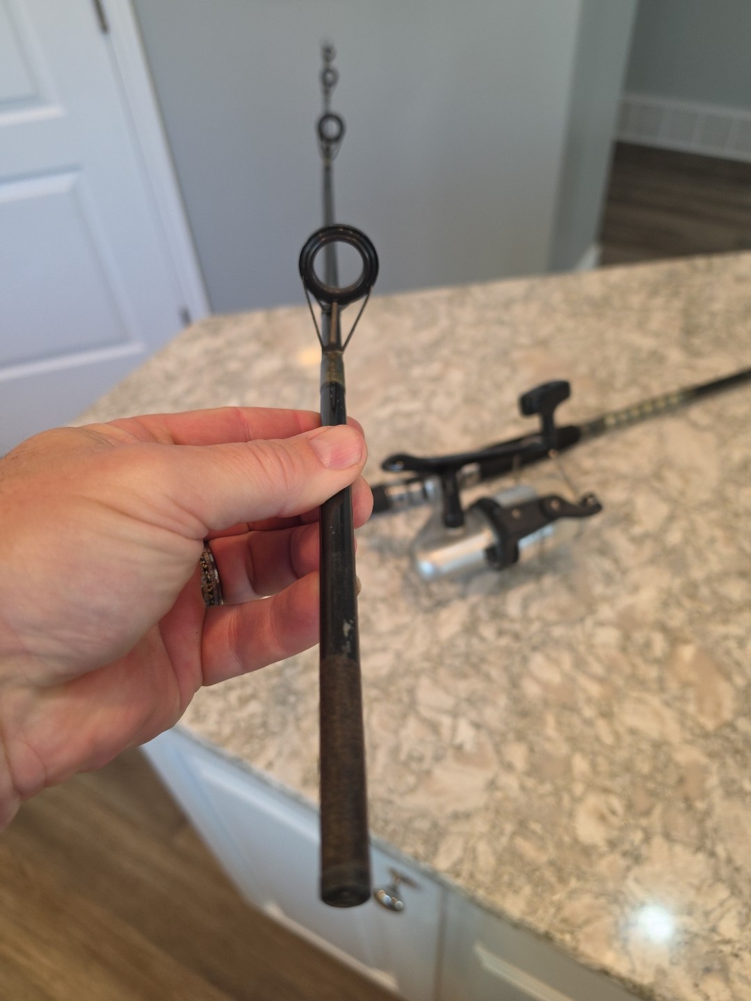 Quantum Trophy Big Water 7’0″ Spinning Rod QTS702MHB 2Pc 15-40lb W/ QT60 Reel