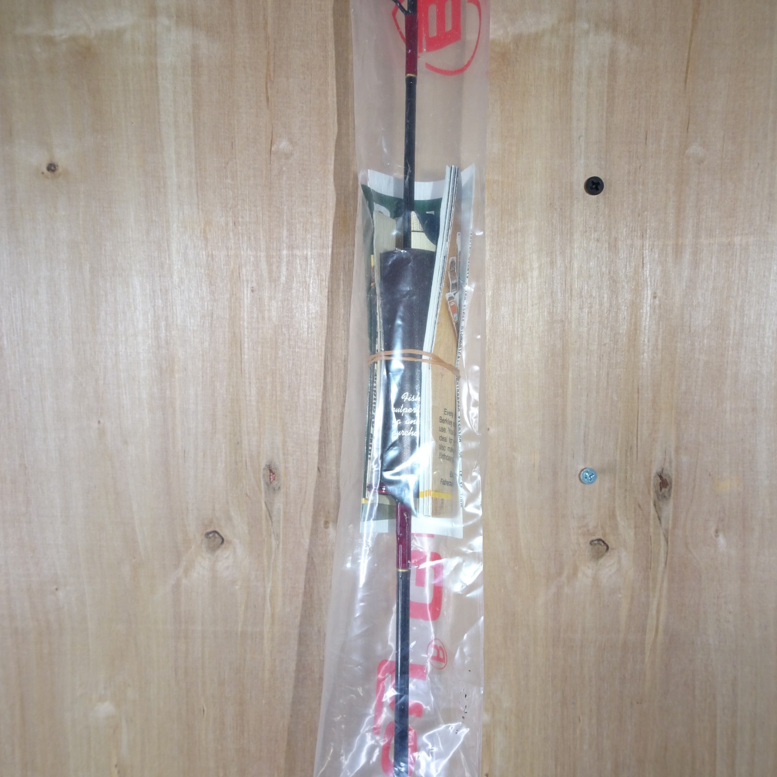 NEW NOS Berkley Grayfite Graphite Composite 5’2″ Baitcasting Fishing Rod GF12ML
