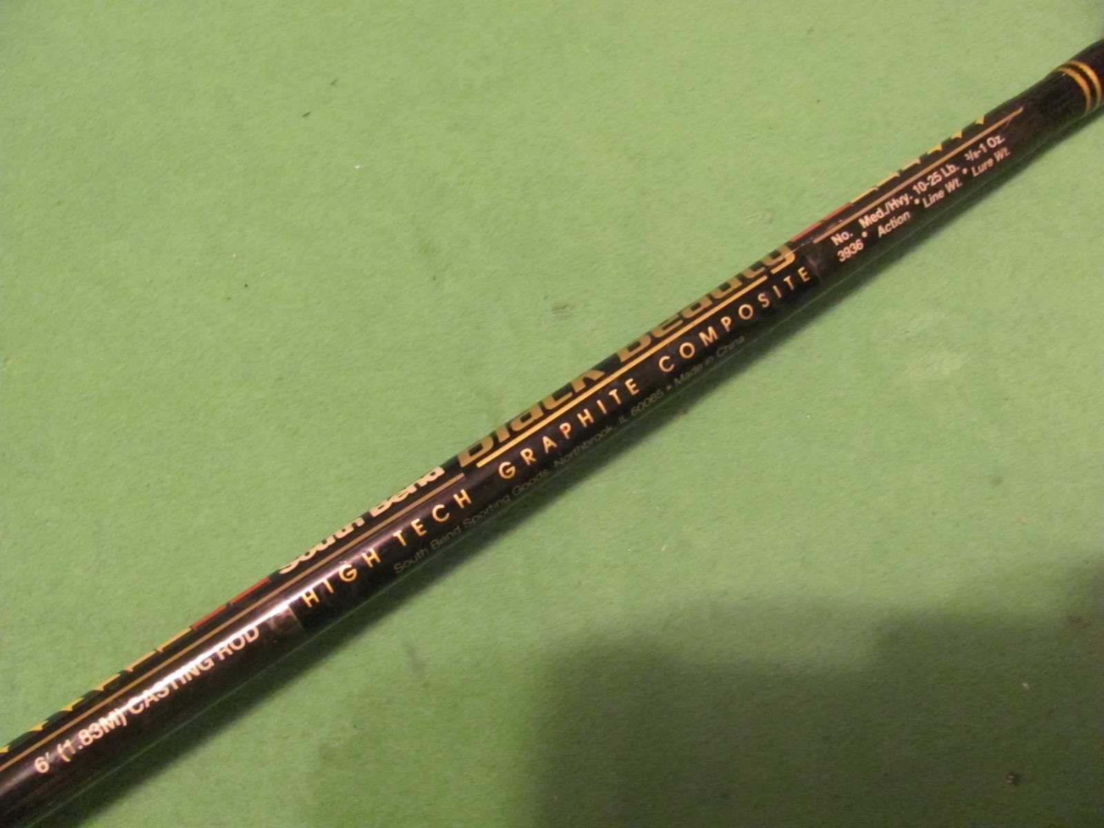 Vintage South Bend Black Beauty 6’ 0″ Medium Heavy Action 1-Piece Casting Rod