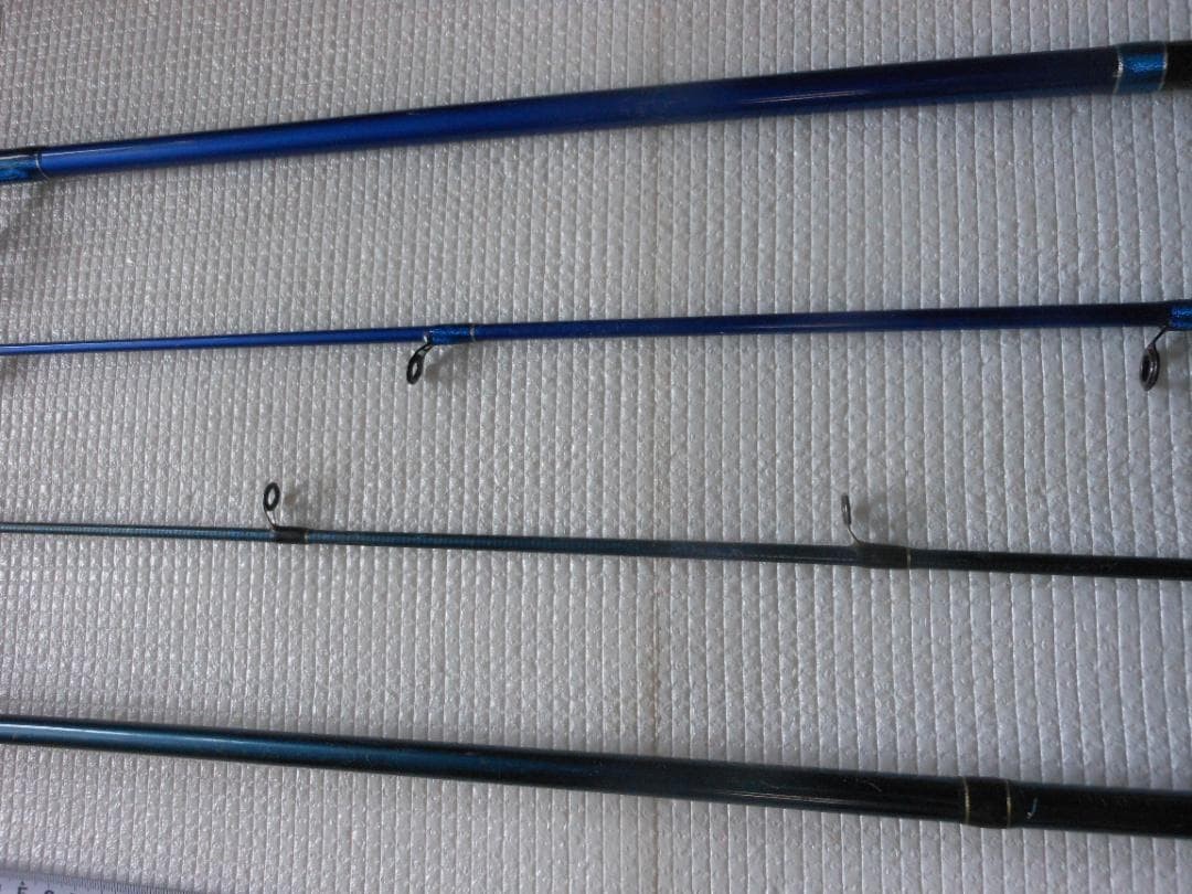 2 lure rods, sea bass rod, etc.