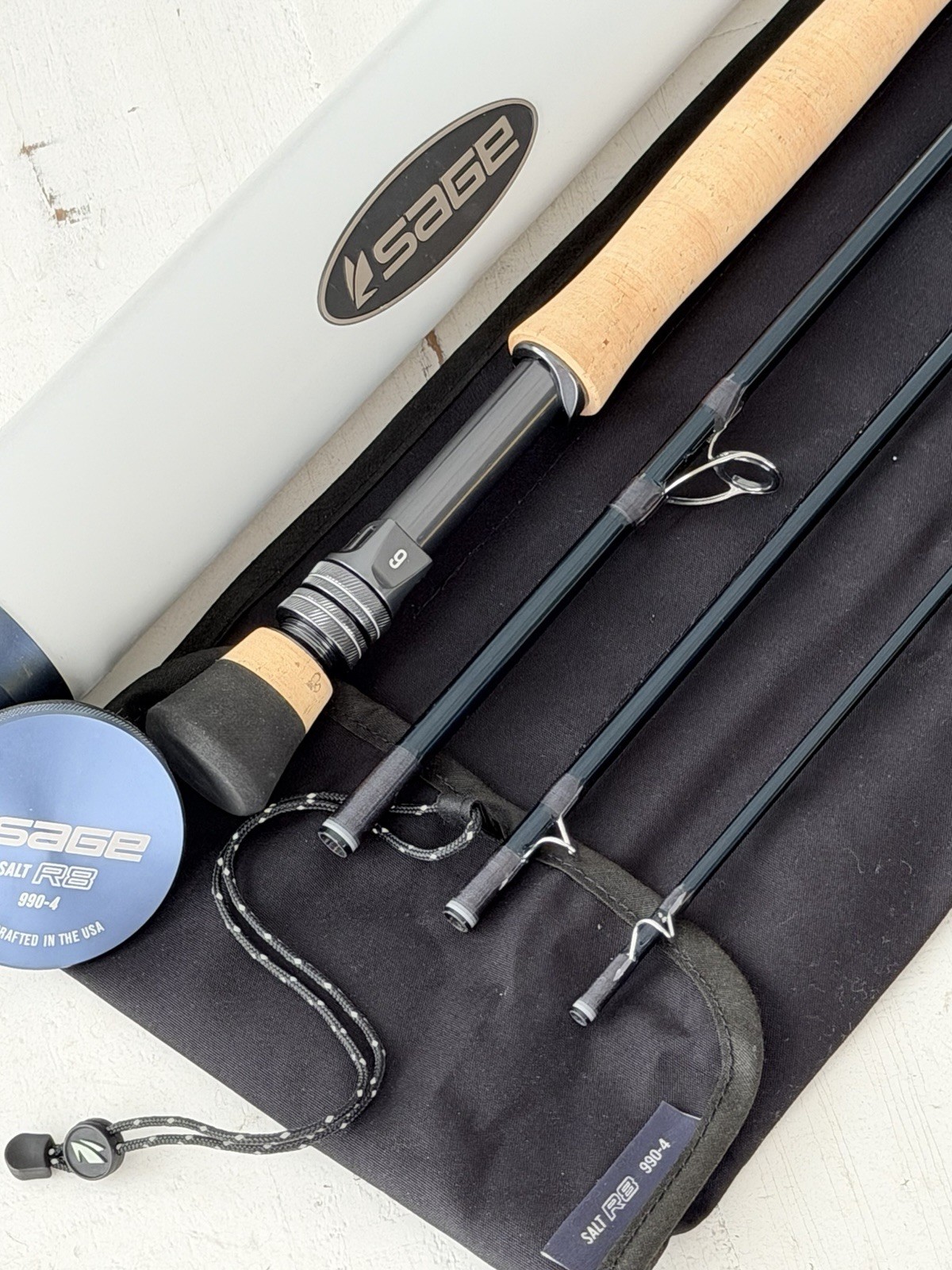 **BEAUTIFUL** 🔥 SAGE R8 SALT 9wt. 9’ft~4Pc FlyRod!! 🔥~LEGENDARY~🔥