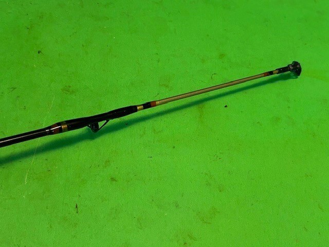 ZEBCO RHINO 5 FOOT 6 INCH 8 TO 17 POUND RATED BAITCASTING FISHING ROD