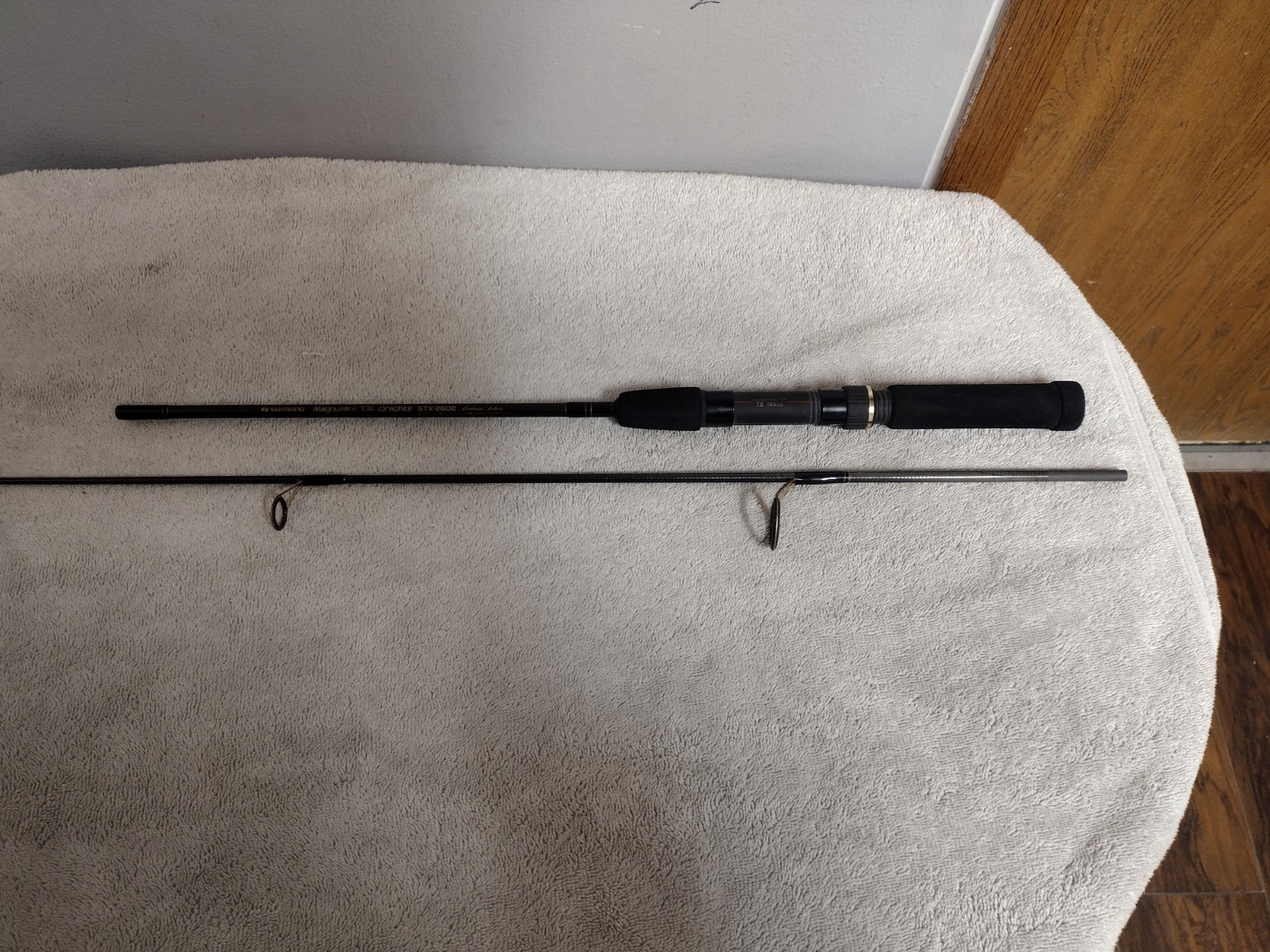 Shimano 6′ Magnumlite TX Graphite STX 2602 Med Action Line 6-15lb Lure 1/8-5/8oz